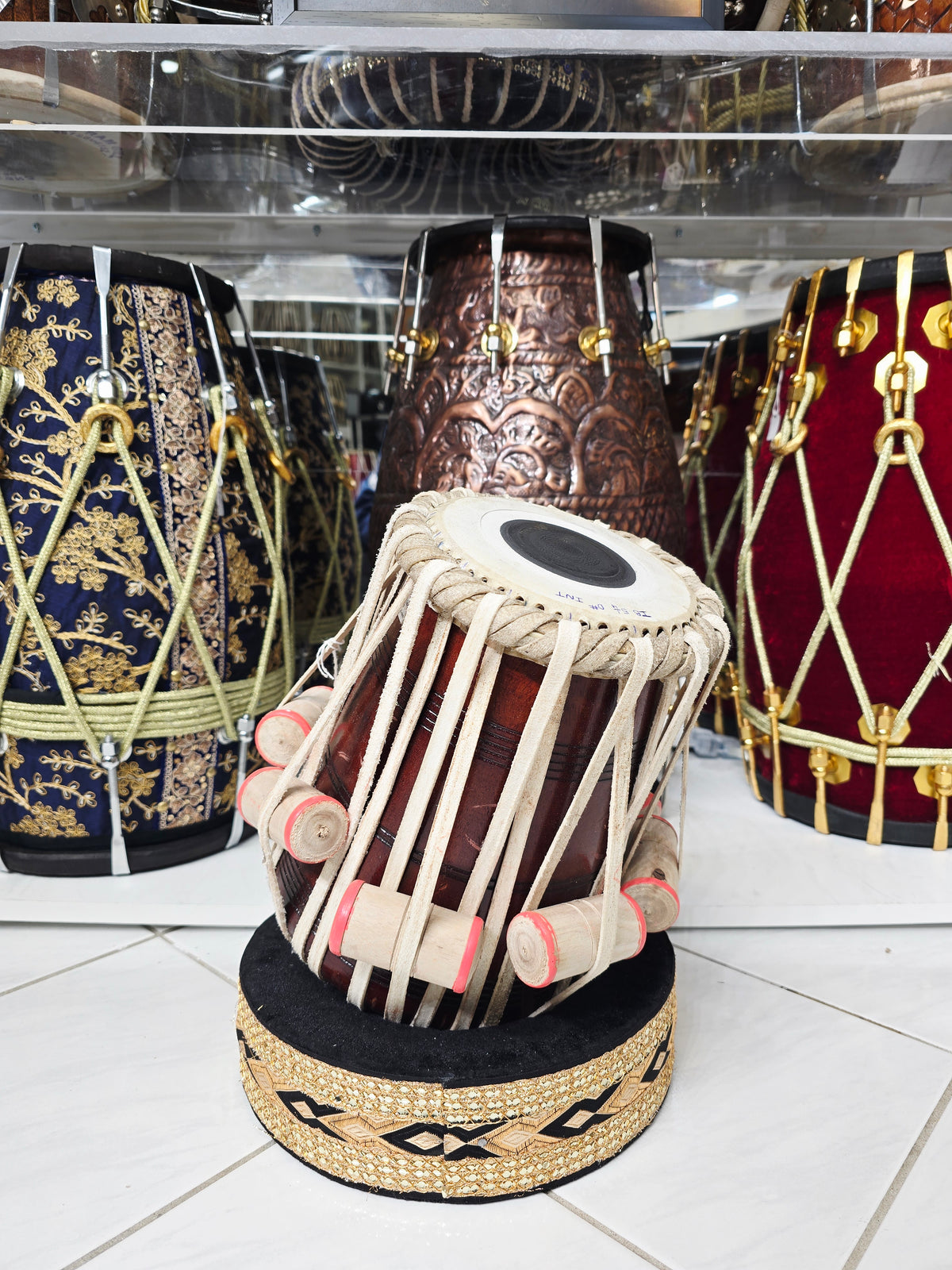 Naad Verge — 5.25″ D♯ Red Sheesham Dayan (Barely Noticeable Buzzing · Very Minor Cosmetic Blemishes)