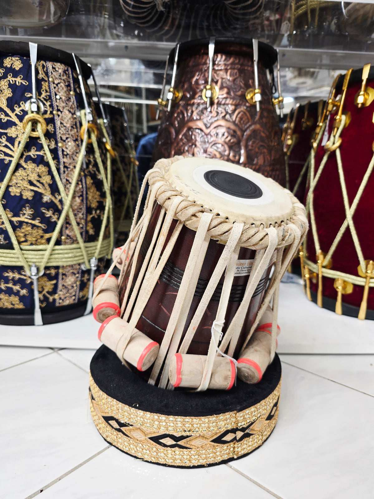 Naad Helix — 5.5″ F♯ Red Sheesham Dayan (Slight Buzzing · Minor Cosmetic Blemishes)