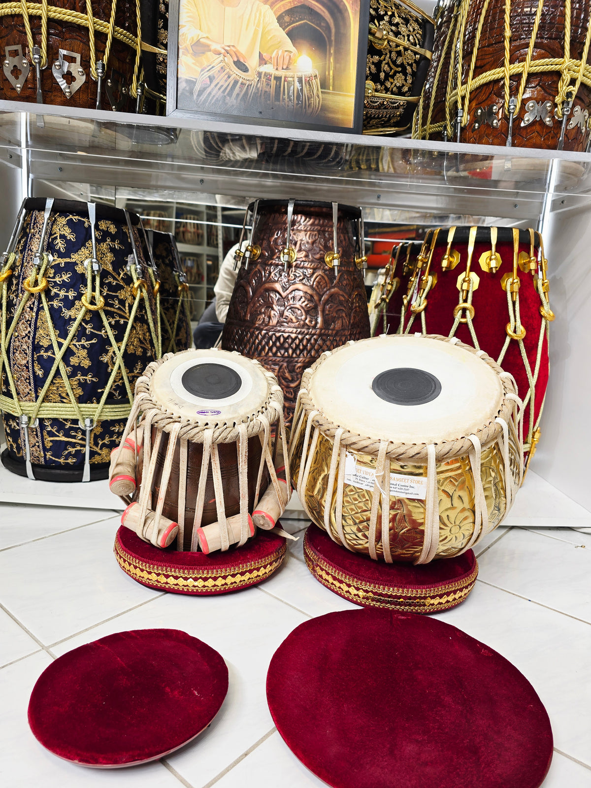 Raag Vector — 5.5″ D♯/E Red Sheesham Dayan + 9.25″ 2.8 kg Brass Bayan (Slight Ringing Sound)