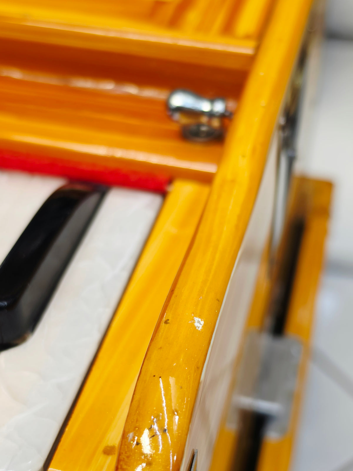 SurShine Traditional Wood Semi-Professional 32-Key Traveller Harmonium with Stoppers & Coupler (Sparkly Gloss Finish, Cosmetic Blemishes) Including Shipping for Lila