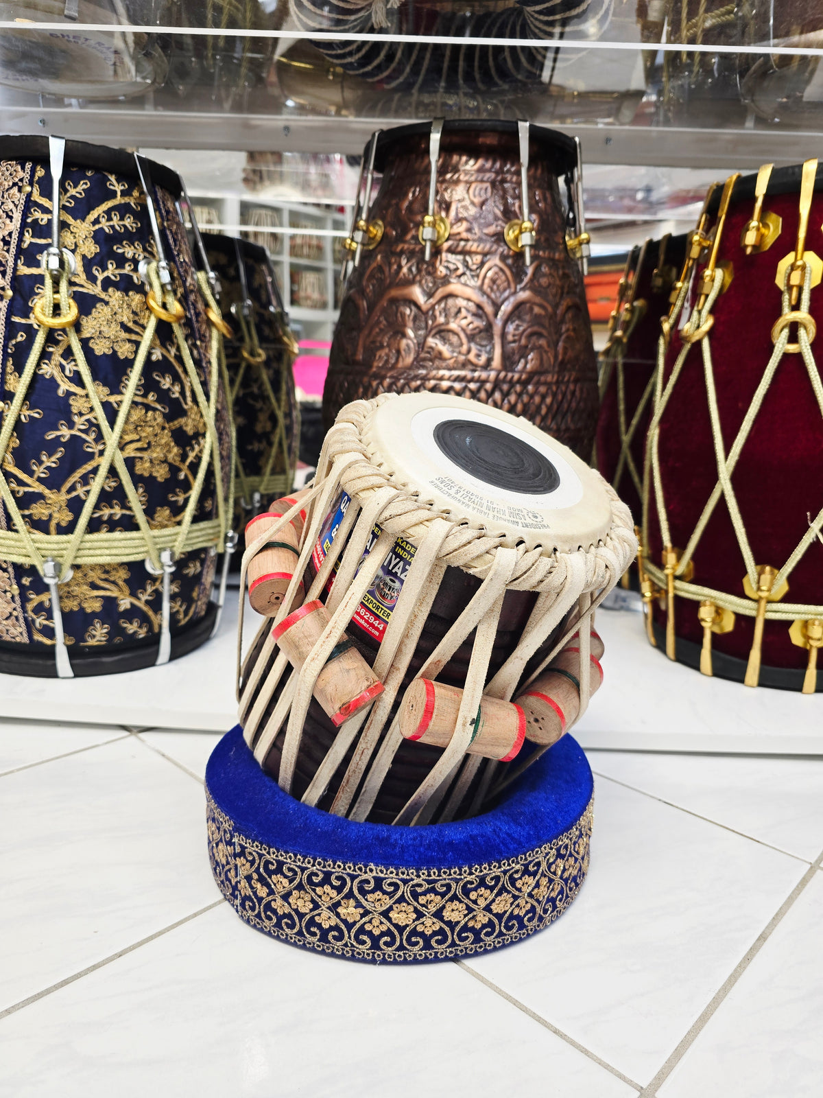 Raag Vortexa — 5.75″ D♯ Red Sheesham Qasim Dayan (Slight Ringing Sound) **