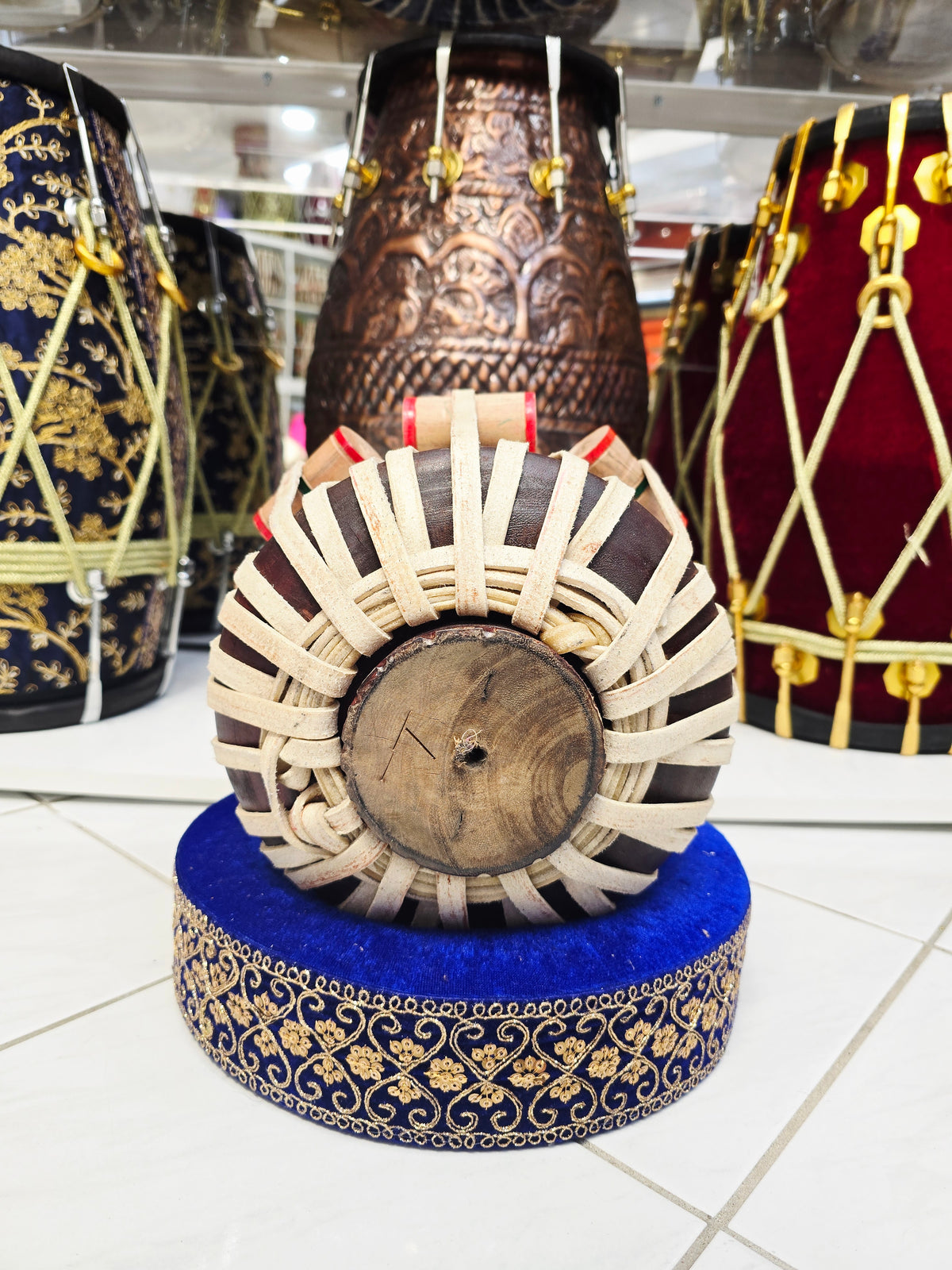 Raag Vortexa — 5.75″ D♯ Red Sheesham Qasim Dayan (Slight Ringing Sound) **