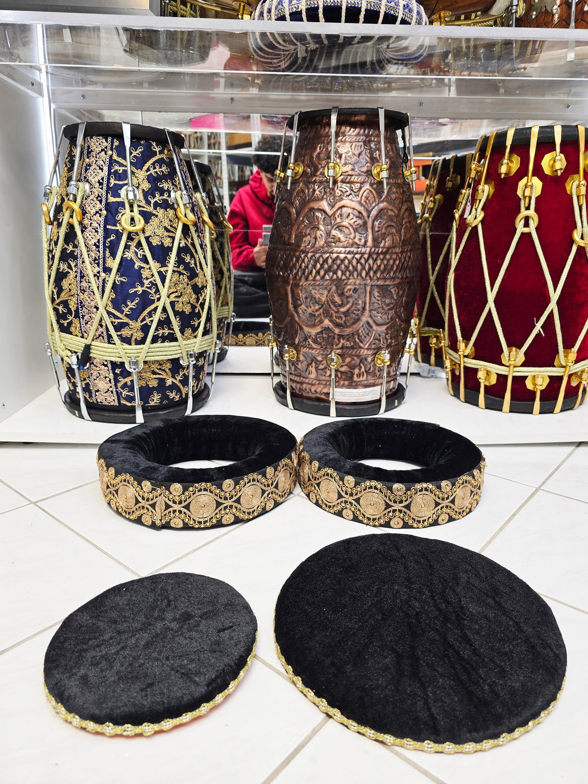 Noir Zari Aasan Set: Premium Velvet Tabla Rings & Covers