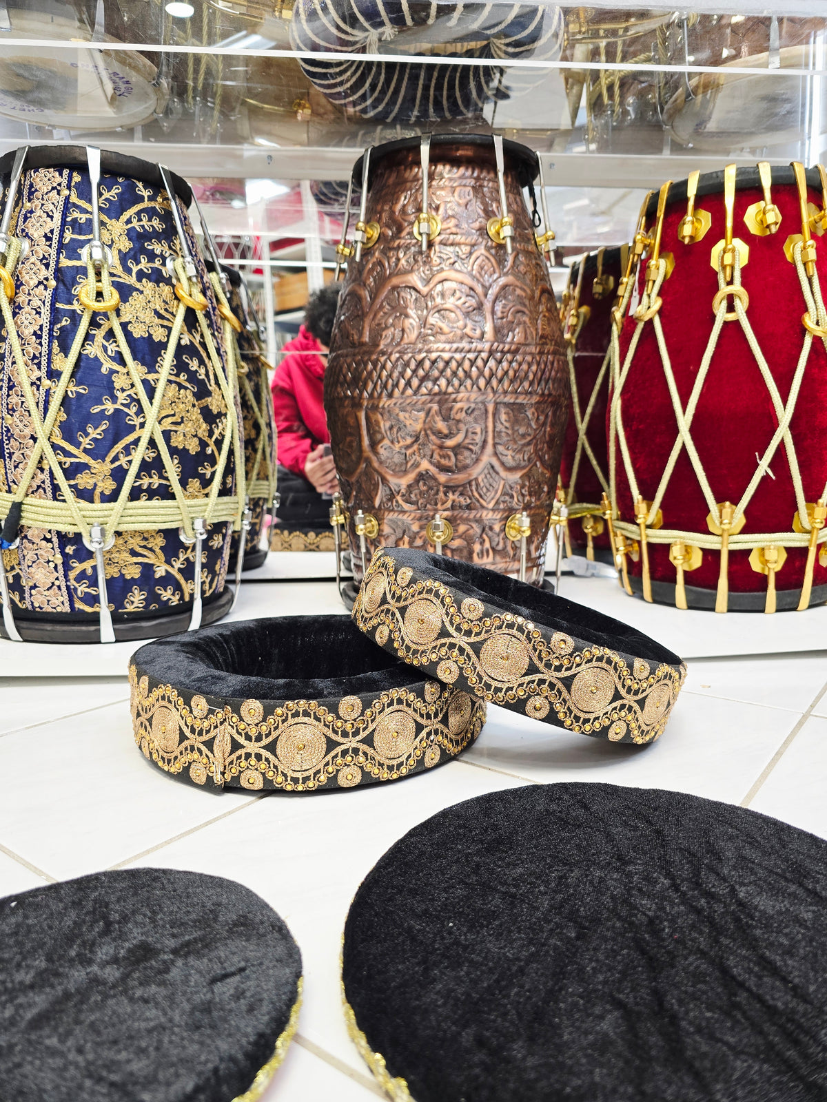 Noir Zari Aasan Set: Premium Velvet Tabla Rings & Covers
