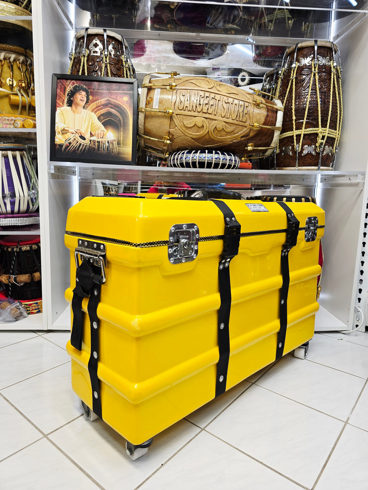Kanak Vahana Vault — Yellow 3 Reed 13-Scale Changer Traveler Case (Minor Cosmetic Blemishes)