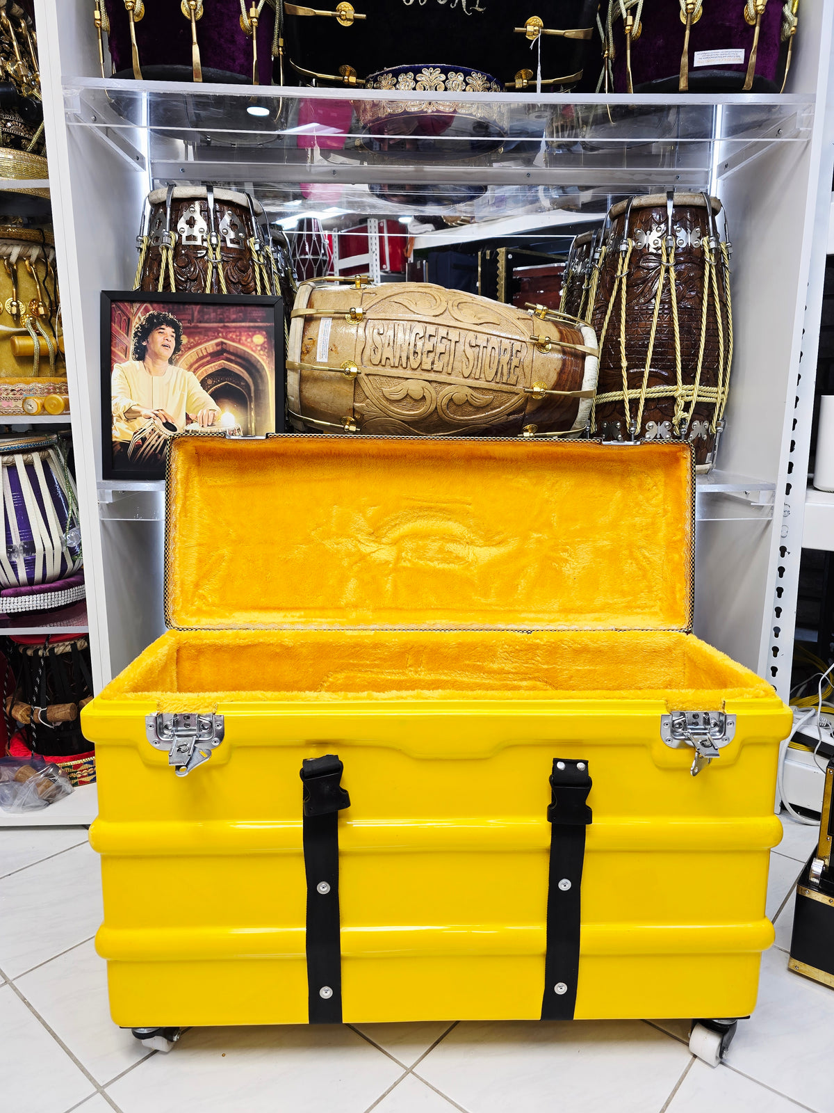 Kanak Vahana Vault — Yellow 3 Reed 13-Scale Changer Traveler Case (Minor Cosmetic Blemishes)