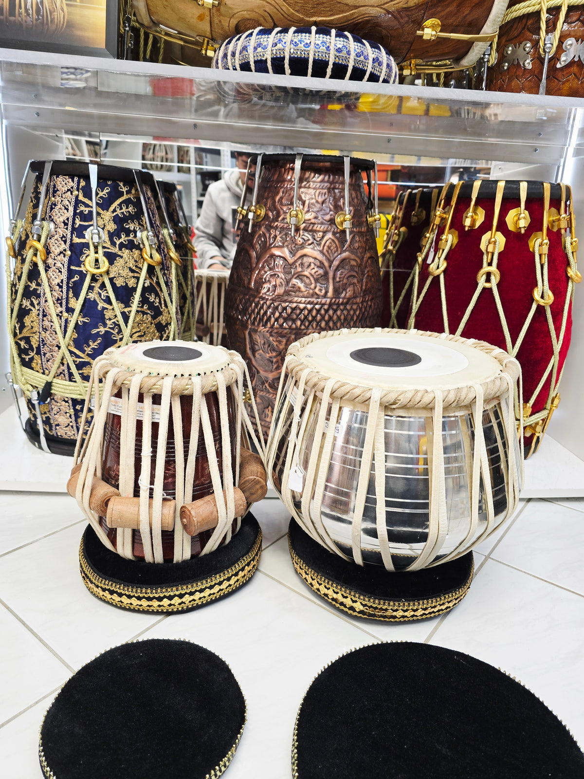 Arvian 5.5" D#/E Red Sheesham Dayan + 9.25" 3.5kg Brass Bayan Economy Intermediate Tabla Set Minor Cosmetic Defects
