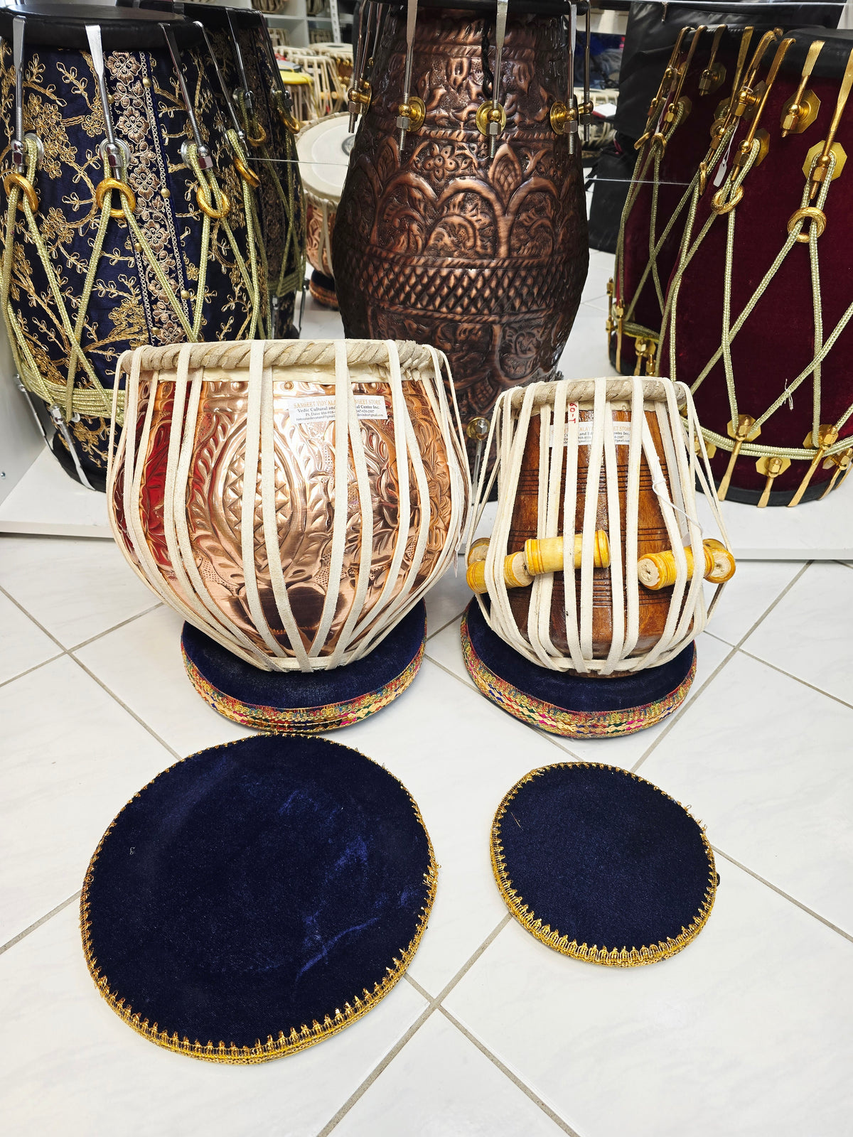 Aurelios Pro 5.25" D/E Red Sheesham Dayan + 9.25" 3kg Engraved Copper Bayan Tabla Set *Very Minor Cosmetic Blemishes