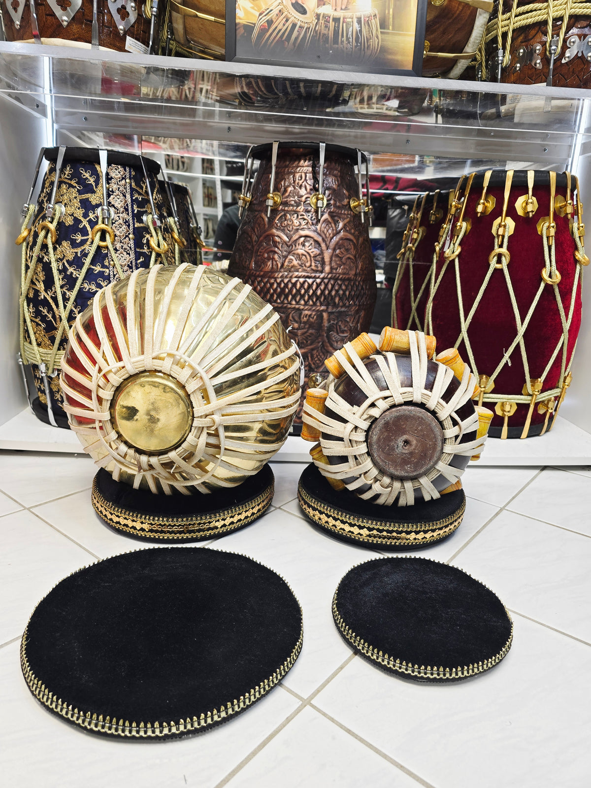 Aurevar 5.5" D# Red Sheesham Mohd. Sharif Dayan + 9.25" Engraved Brass Bayan Professional Tabla Set