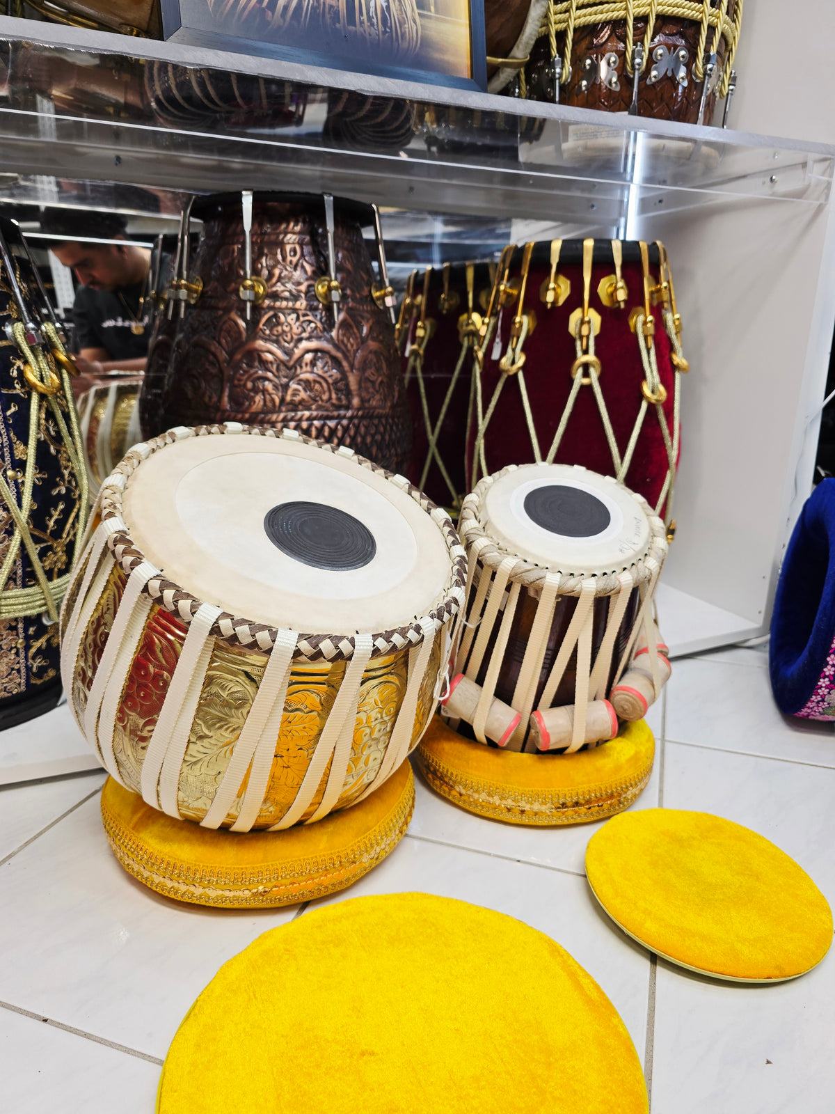 Golden Crest Student Tabla Set – 9.25" Gold-Plated Engraved Steel Bayan & 5.5" D/D# Red Sheesham Dayan (Very Minor Cosmetic Blemishes)