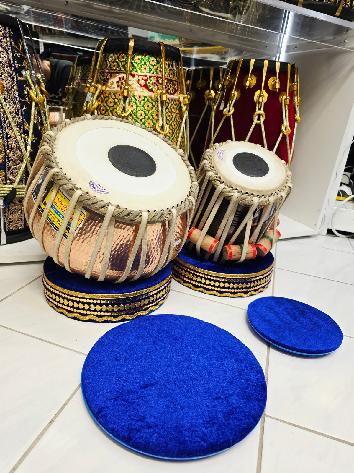 Naad Prakash Heritage | 9.25" 4.170 kg Copper Bayan + 6" C#/D Red Sheesham Mohd. Sharif Concert Tabla Set Very Minor Cosmetic Blemishes *Exceptional Bayan (Tone + Feel)