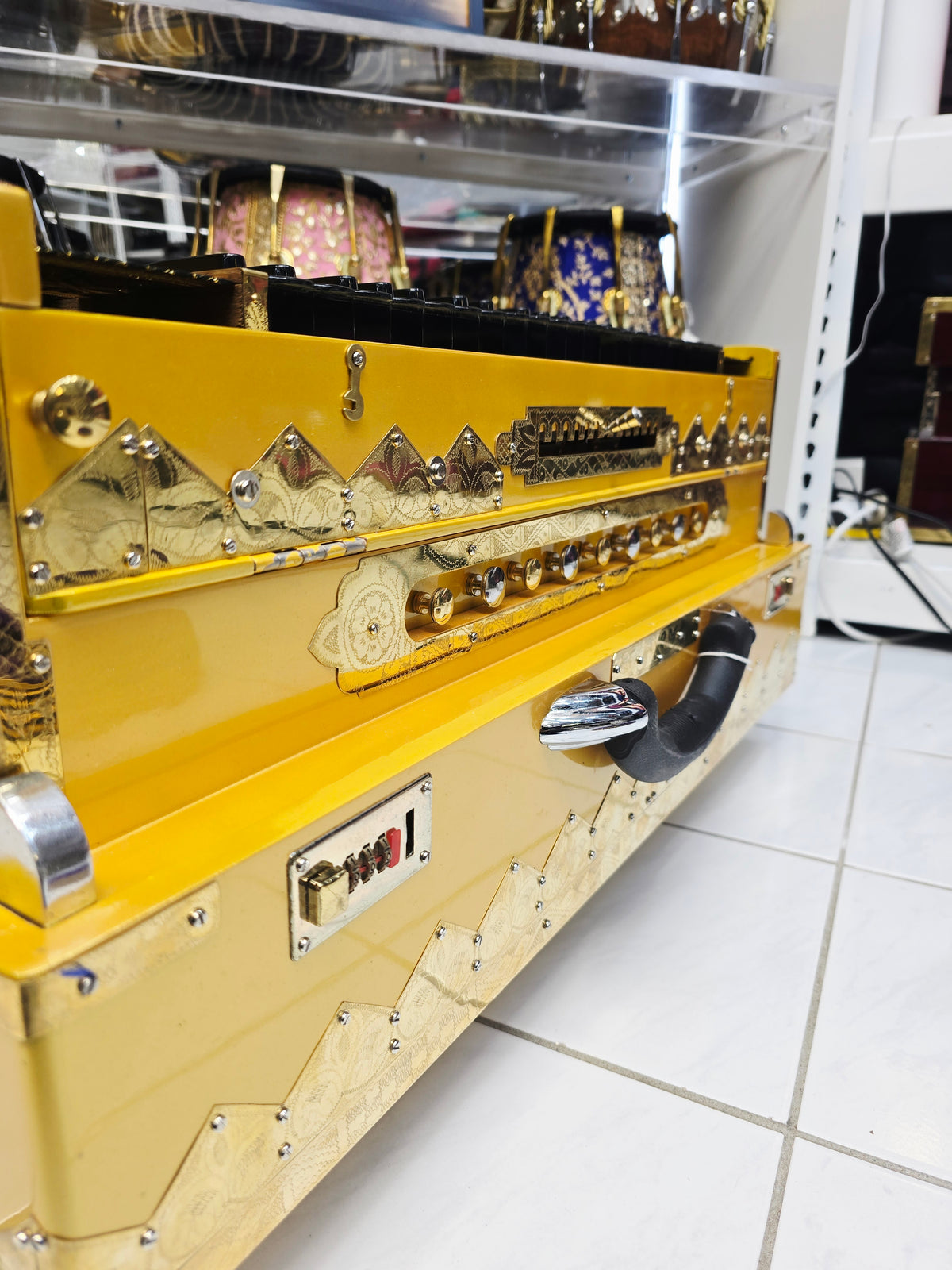 Ommar's Custom Harmonium Build: 50% Balance Link