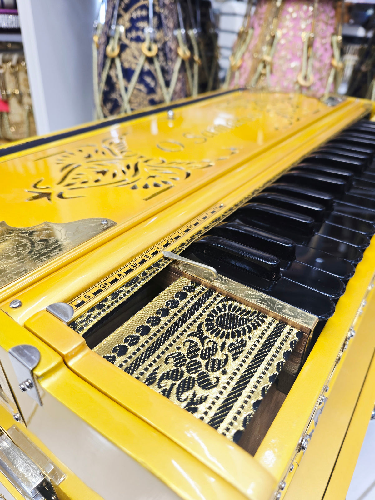 Ommar's Custom Harmonium Build: 50% Balance Link