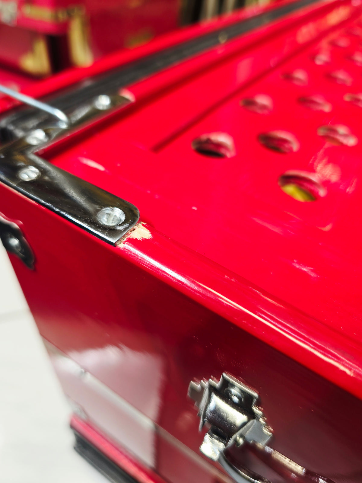 Crimson Melody: Compact Red 32 Key Semi-Pro Boxed Harmonium (with Minor Cosmetic Imperfections) with Coupler (Without Stoppers)