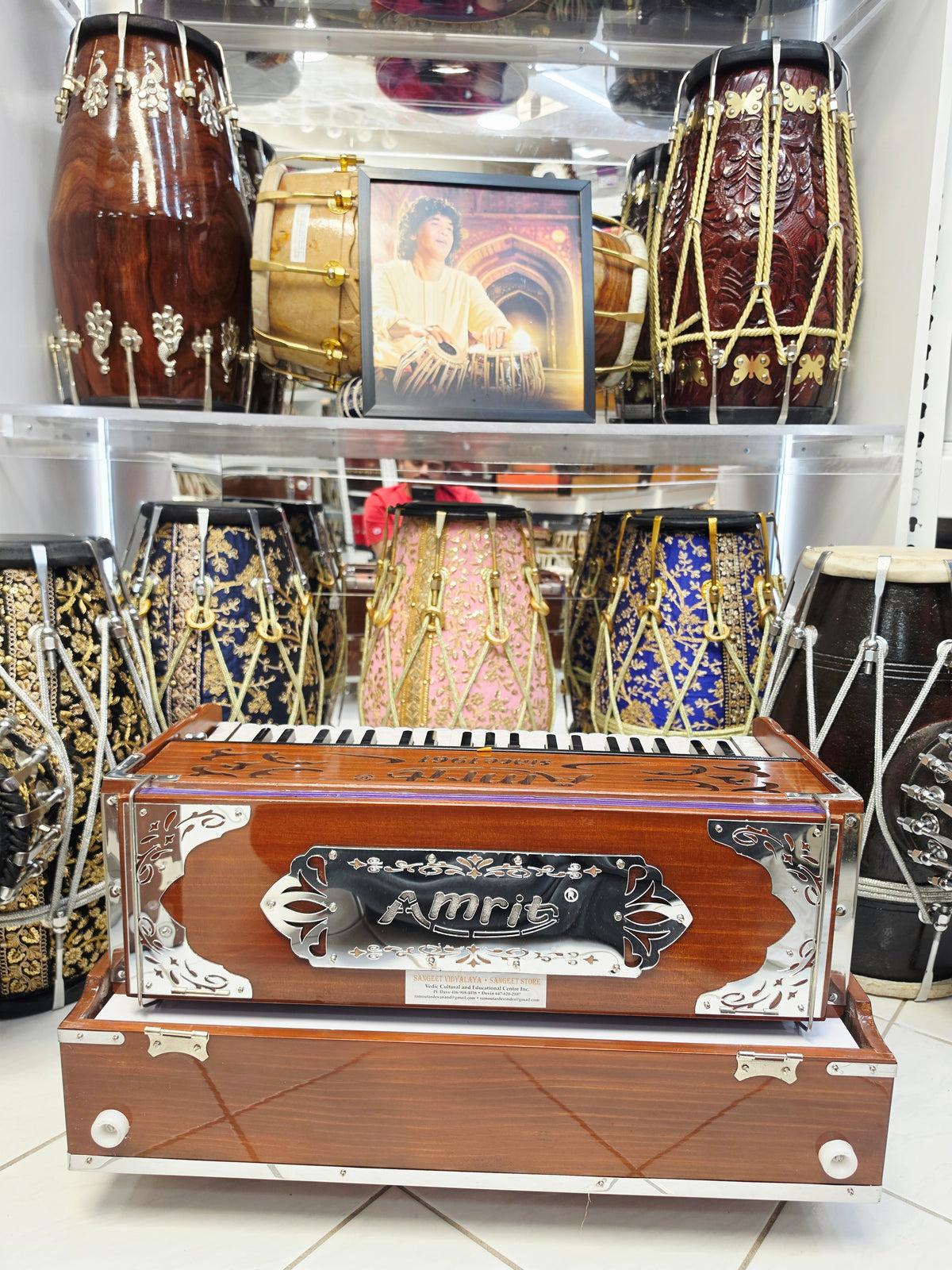 Amrit Professional Traveller™ 42-Key 2 Reed Harmonium – Minor Cosmetic Defects