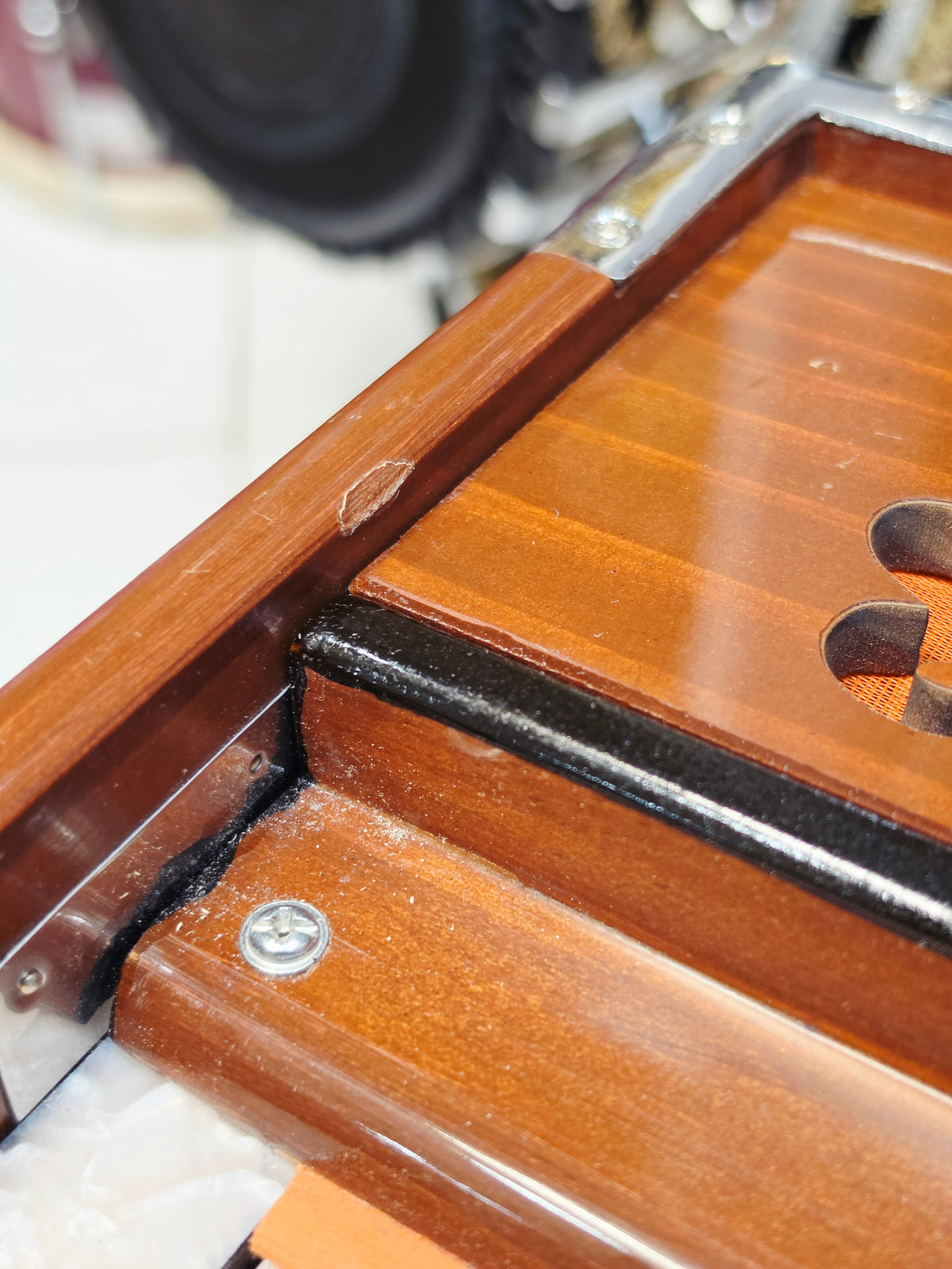 Amrit Professional Traveller™ 42-Key 2 Reed Harmonium – Minor Cosmetic Defects