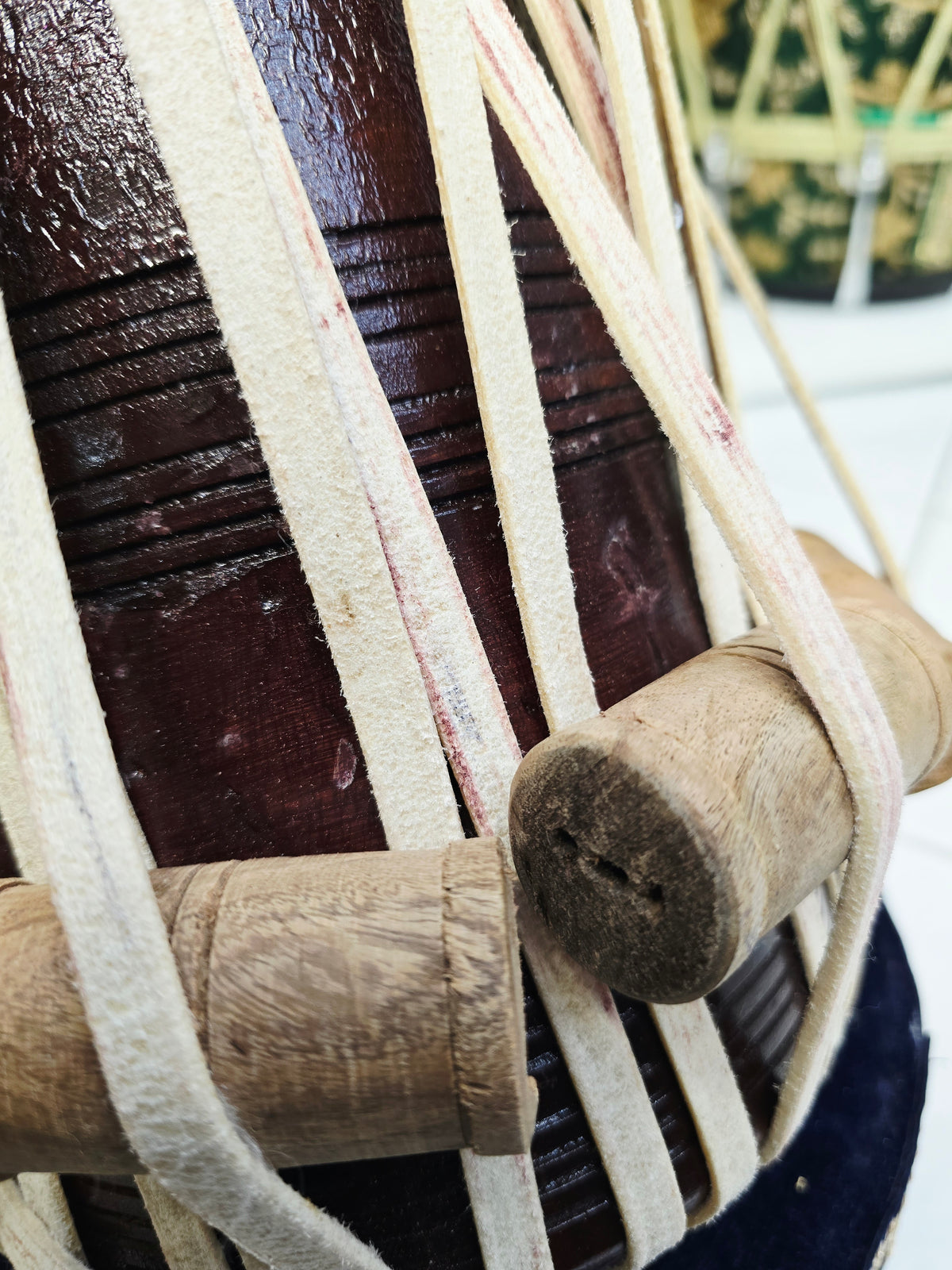 Vyomnaad | 5" F#/G Mohd. Sharif Skin Red Sheesham Dayan *Very Minor Cosmetic Blemishes *Mediocre Sound
