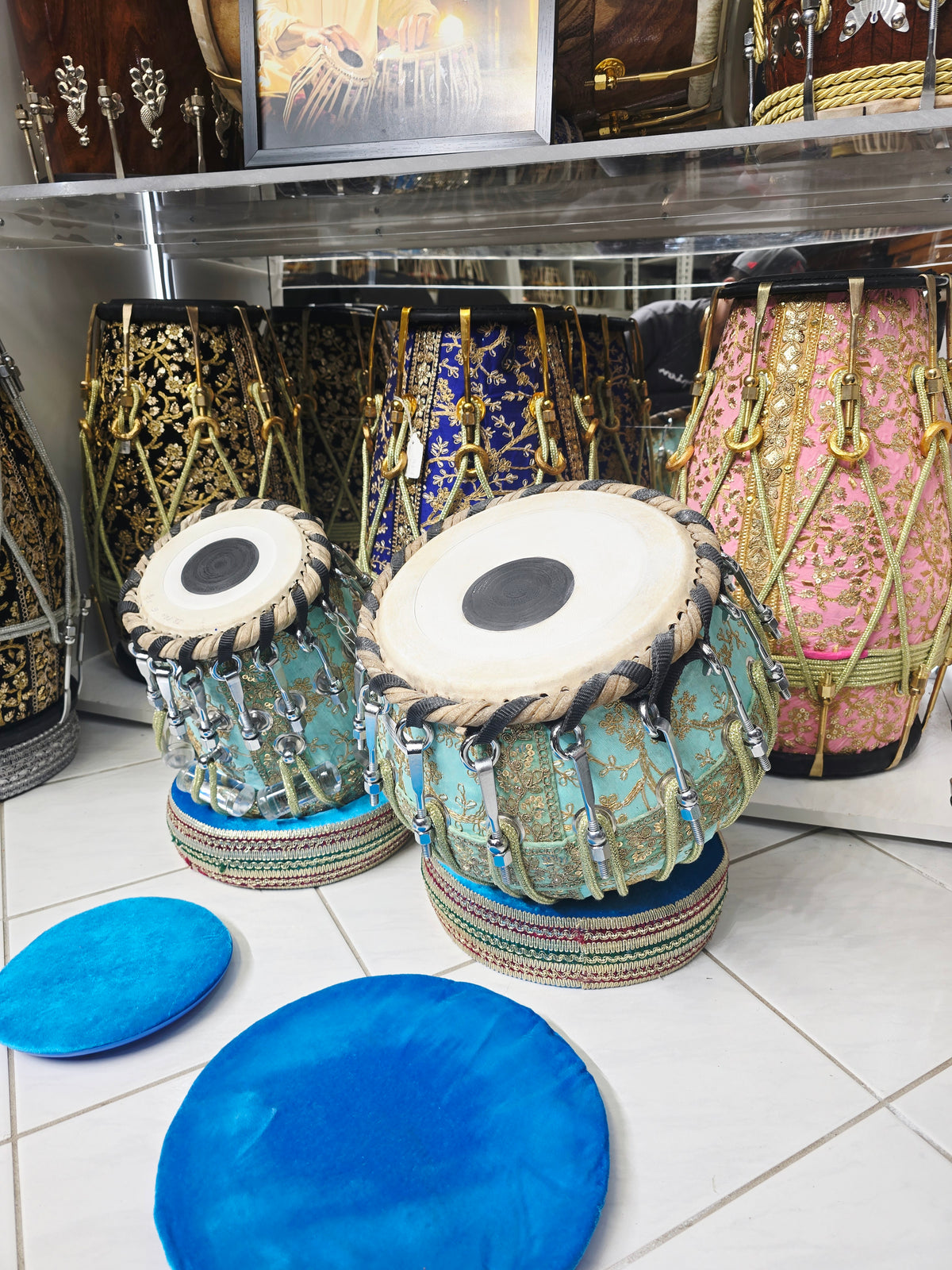 Indraneel Imperial 5⅝" D#/E Red Sheesham Dayan & 9.25" Copper Bayan Teal Sherwani Bolted Tabla Set – Exceptional Studio Recording Tone