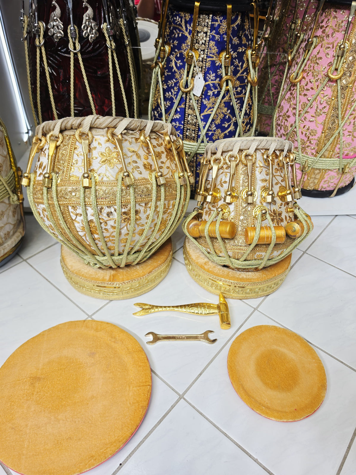 Svarnadhara 5.75" Red Sheesham C#/D Tabla Set with 9.25" Copper Bayan