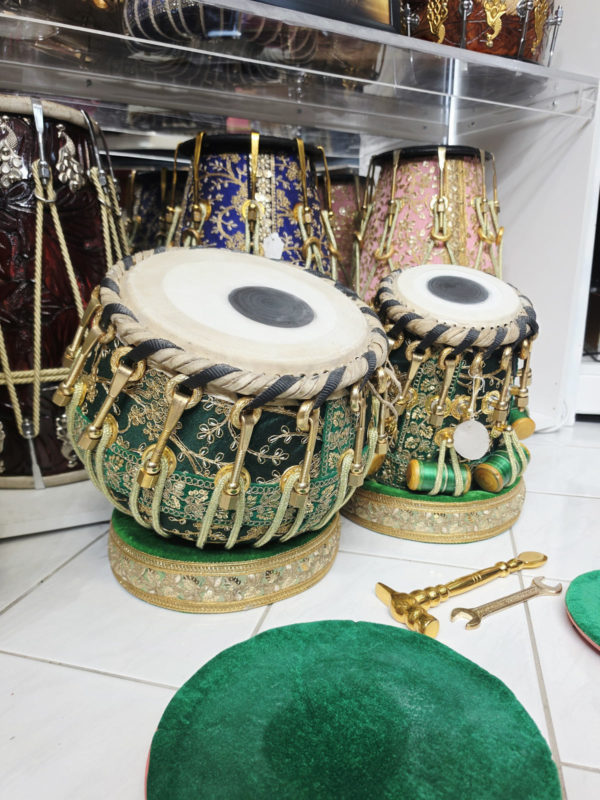 Marakata 5.75" Red Sheesham C# Tabla Set with 9.25" Copper Bayan