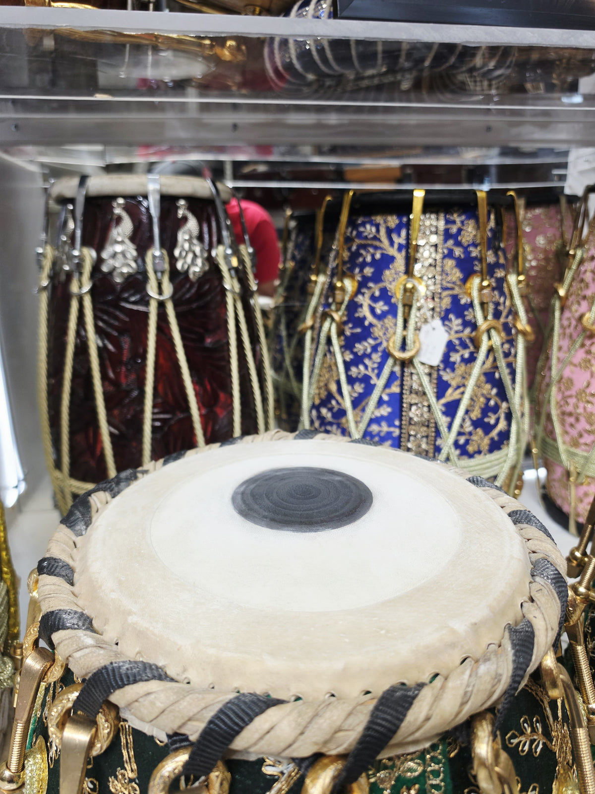 Marakata 5.75" Red Sheesham C# Tabla Set with 9.25" Copper Bayan