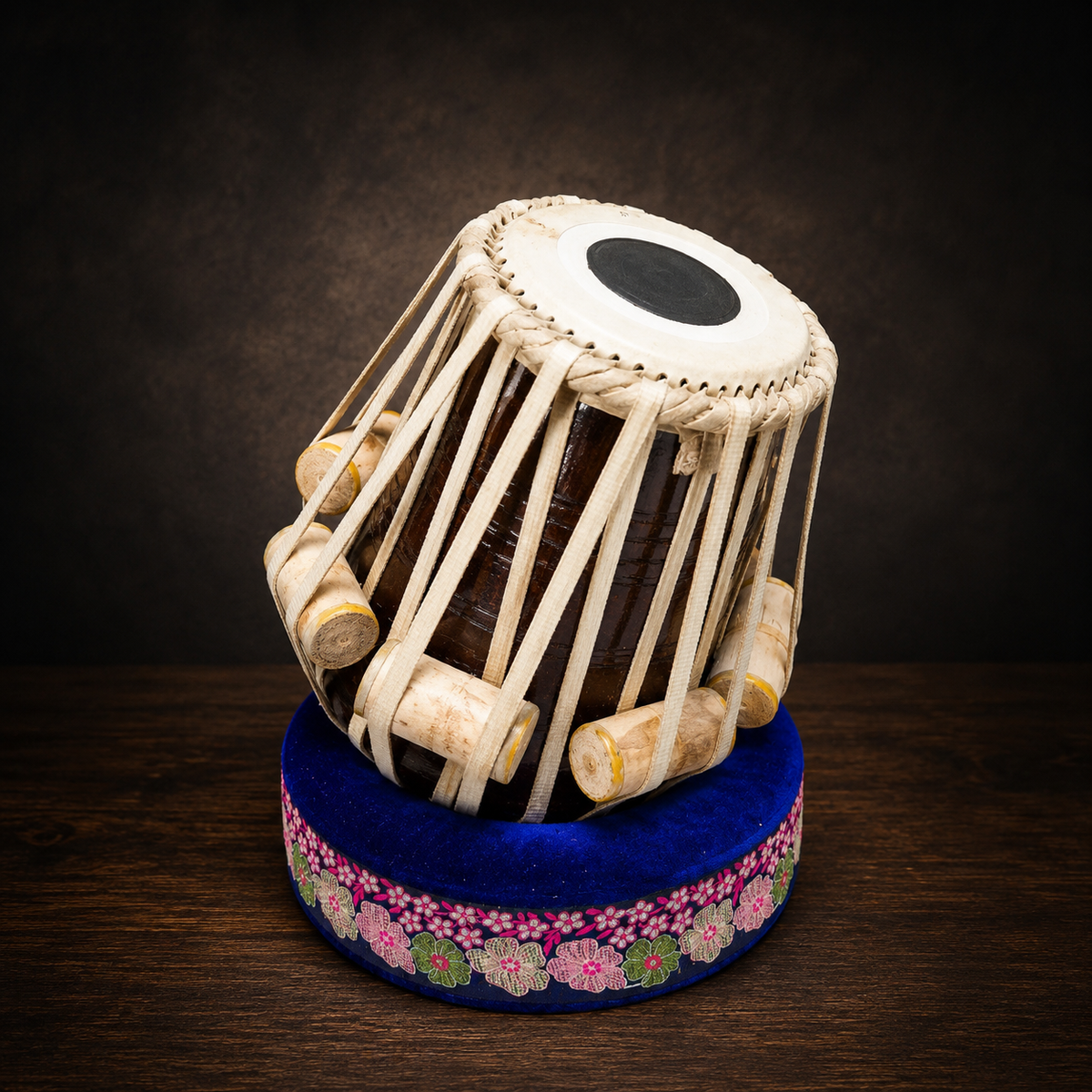Heritage Reserve D#/E Mohd. Sharif Nylon-Strapped Dayan – 5.25" | Mediocre Sound | Cosmetic Blemishes | Slight Buzzing