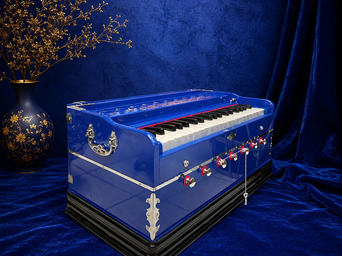BLUE NOVA — 39-Key Semi-Pro Harmonium with Coupler * Cosmetic Blemishes (Cosmetic Crack on Cover)