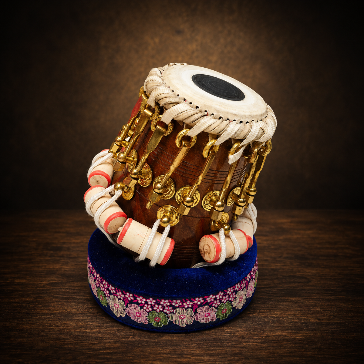 Svarium D# Red Sheesham Iqbal Gold-Bolted Dayan – 5.5" Very Slight Buzzing & Raspy Overtone