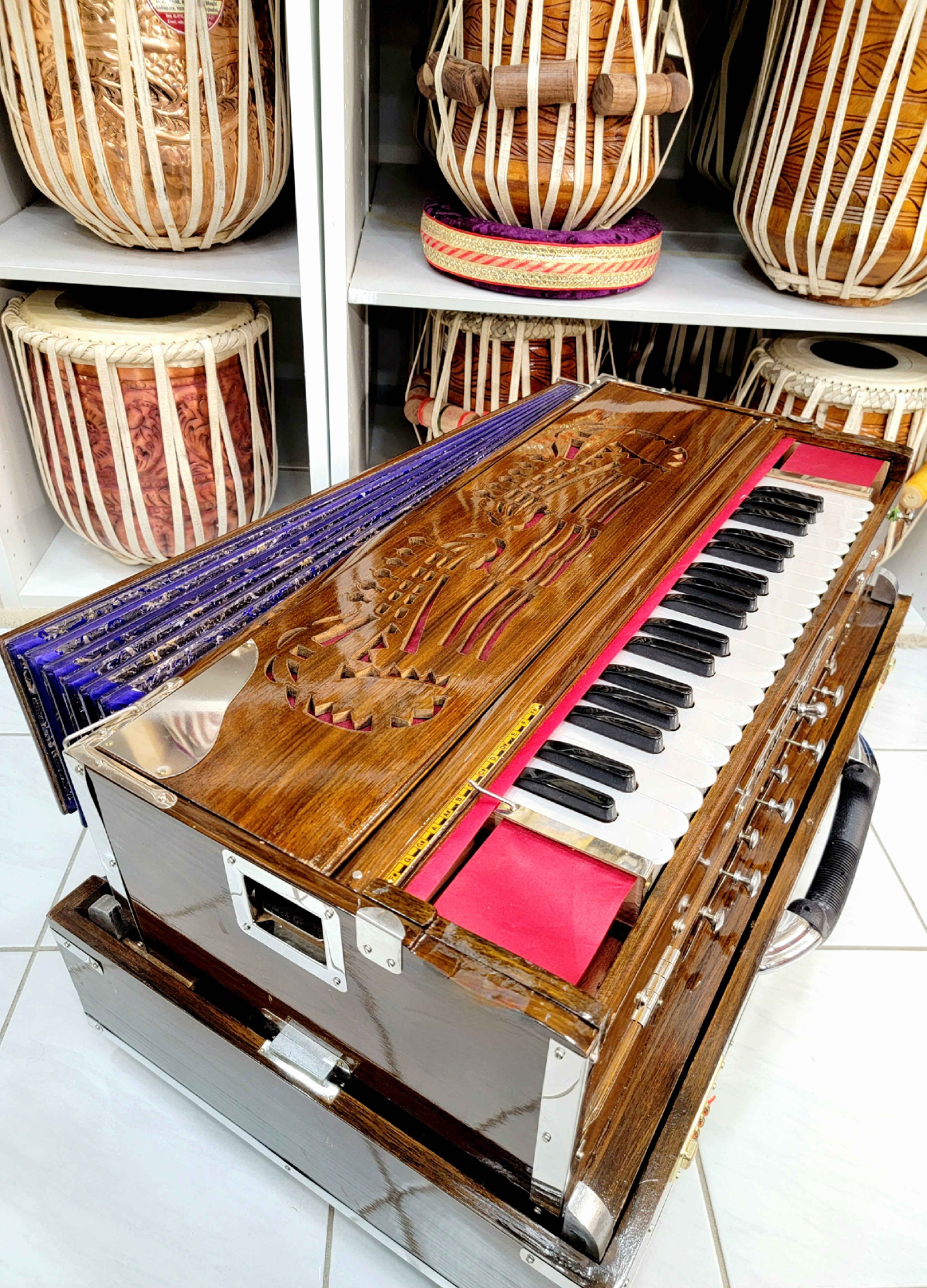 Professional Traditional 3-Reed 13-Scale Changer Harmonium - Sangeet Store