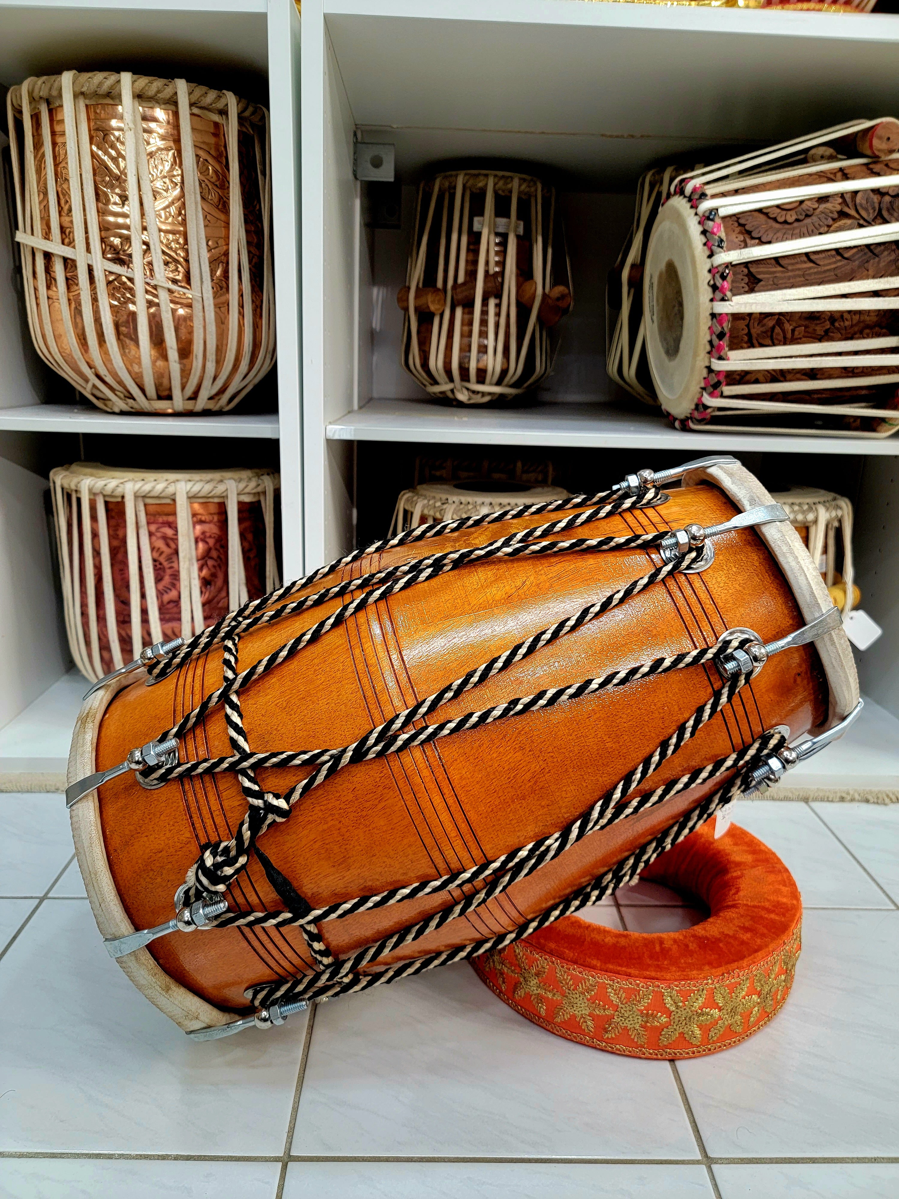Professional Classy Polished Mango Wood Bolted (Black & White Roped) **Small external crack - Sangeet Store